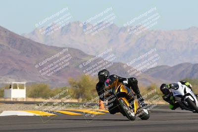 media/Nov-06-2022-SoCal Trackdays (Sun) [[208d2ccc26]]/Turn 14 (930am)/